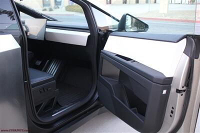 2024 Tesla Cybertruck Foundation AWD   - Photo 14 - Rialto, CA 92376-8618