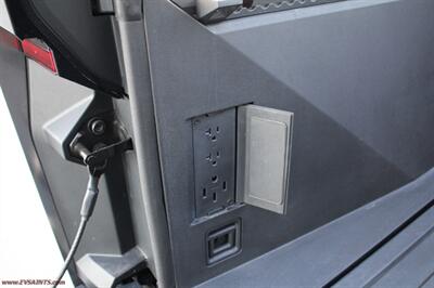 2024 Tesla Cybertruck Foundation AWD   - Photo 27 - Rialto, CA 92376-8618