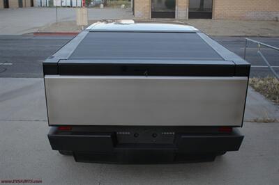 2024 Tesla Cybertruck Foundation AWD   - Photo 11 - Rialto, CA 92376-8618