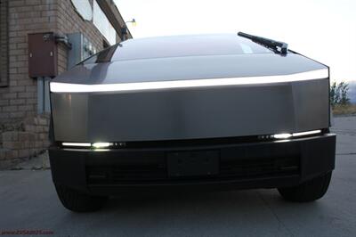2024 Tesla Cybertruck Foundation AWD   - Photo 8 - Rialto, CA 92376-8618