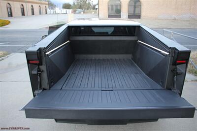 2024 Tesla Cybertruck Foundation AWD   - Photo 25 - Rialto, CA 92376-8618
