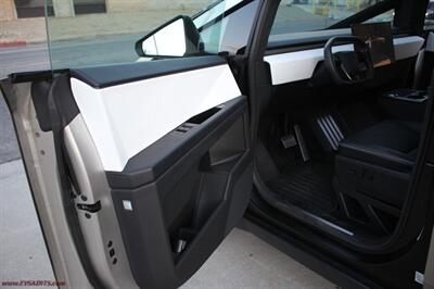 2024 Tesla Cybertruck Foundation AWD   - Photo 16 - Rialto, CA 92376-8618