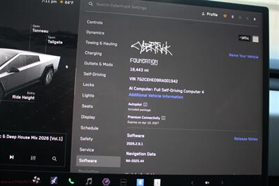 2024 Tesla Cybertruck Foundation AWD   - Photo 6 - Rialto, CA 92376-8618