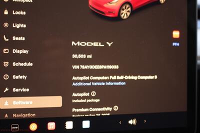 2023 Tesla Model Y Long Range  EV Rebate - Finance - Warranty - Photo 16 - Rialto, CA 92376-8618