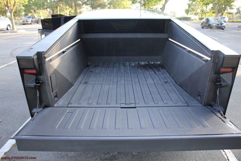 2024 Tesla Cybertruck Foundation AWD WARRANTY - FINANCING - Photo 14 - Rialto, CA 92376-8618