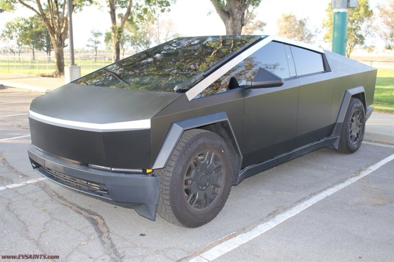 2024 Tesla Cybertruck Foundation AWD  WARRANTY - FINANCING - Photo 1 - Rialto, CA 92376-8618
