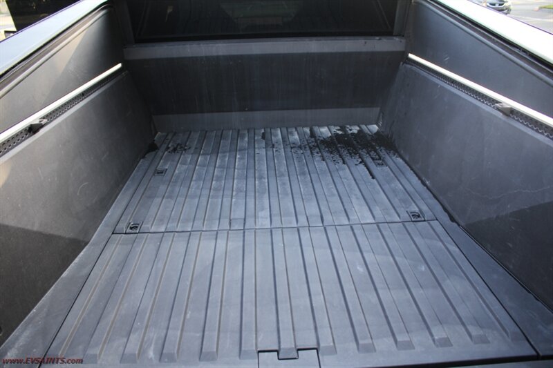 2024 Tesla Cybertruck Foundation AWD WARRANTY - FINANCING - Photo 13 - Rialto, CA 92376-8618