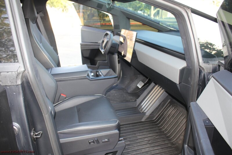 2024 Tesla Cybertruck Foundation AWD WARRANTY - FINANCING - Photo 16 - Rialto, CA 92376-8618