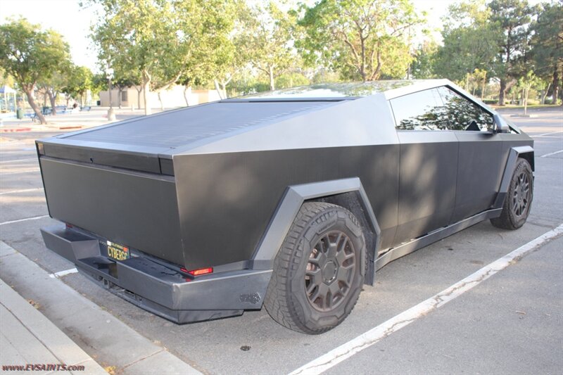 2024 Tesla Cybertruck Foundation AWD WARRANTY - FINANCING - Photo 6 - Rialto, CA 92376-8618