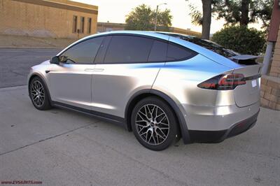 2022 Tesla Model X   - Photo 3 - Rialto, CA 92376-8618