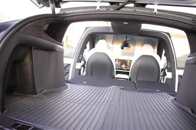 2022 Tesla Model X   - Photo 17 - Rialto, CA 92376-8618