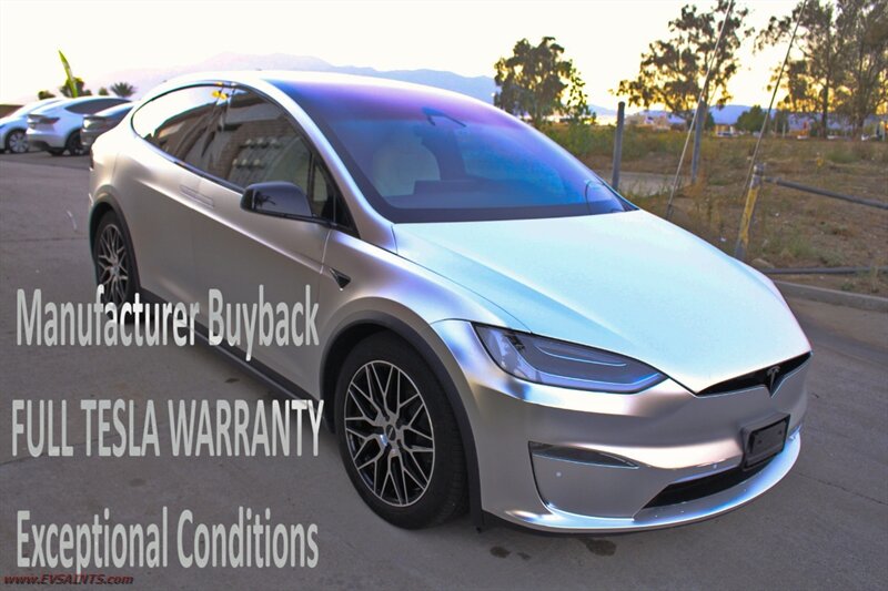 2022 Tesla Model X   - Photo 7 - Rialto, CA 92376-8618