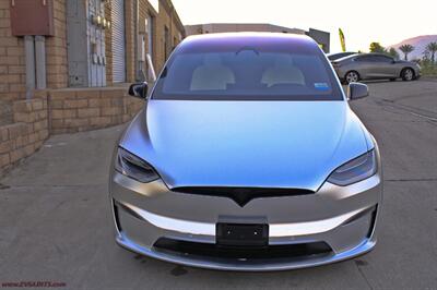 2022 Tesla Model X   - Photo 8 - Rialto, CA 92376-8618