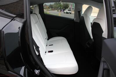 2023 Tesla Model Y AWD - Photo 11 - Rialto, CA 92376-8618