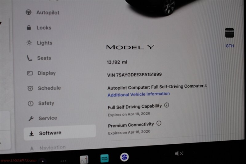 2023 Tesla Model Y AWD - Photo 18 - Rialto, CA 92376-8618