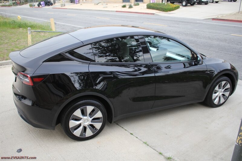 2023 Tesla Model Y AWD - Photo 9 - Rialto, CA 92376-8618