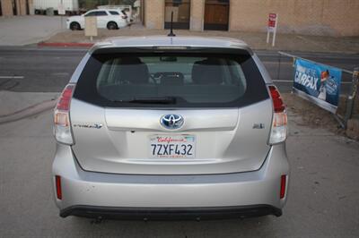 2017 Toyota Prius v Three  Finance Available - Photo 8 - Rialto, CA 92376-8618