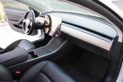 2020 Tesla Model 3 Standard Range Plus - Photo 15 - Rialto, CA 92376-8618
