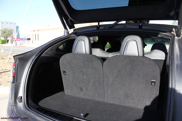 2023 Tesla Model X Palladium - Photo 11 - Rialto, CA 92376-8618