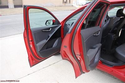 2023 Kia Niro EX Touring Finance Available - Photo 12 - Rialto, CA 92376-8618
