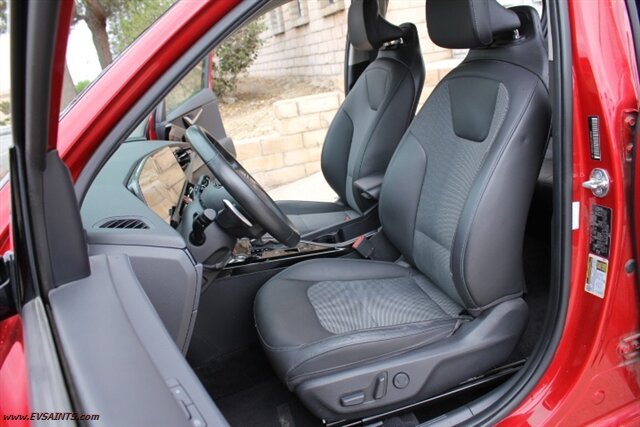 2023 Kia Niro EX Touring Finance Available - Photo 14 - Rialto, CA 92376-8618