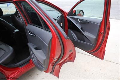 2023 Kia Niro EX Touring Finance Available - Photo 10 - Rialto, CA 92376-8618