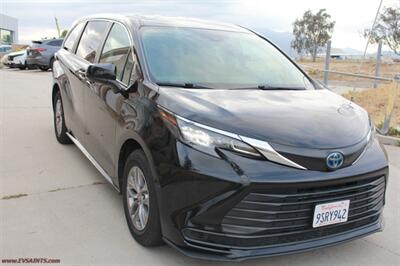2024 Toyota Sienna LE 8-Passenger  HYBRID - Photo 3 - Rialto, CA 92376-8618