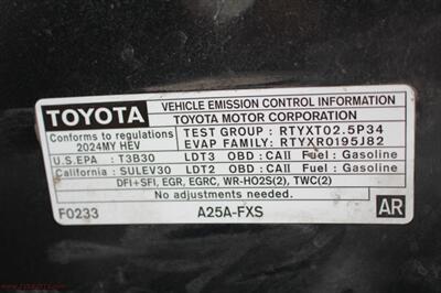 2024 Toyota Sienna LE 8-Passenger  HYBRID - Photo 16 - Rialto, CA 92376-8618
