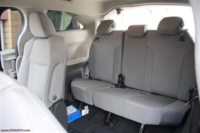 2024 Toyota Sienna LE 8-Passenger  HYBRID - Photo 8 - Rialto, CA 92376-8618