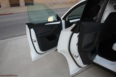 2025 Tesla Model Y Performance We Finance This - Photo 10 - Rialto, CA 92376-8618