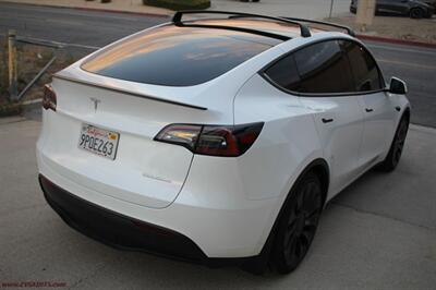2025 Tesla Model Y Performance We Finance This - Photo 6 - Rialto, CA 92376-8618