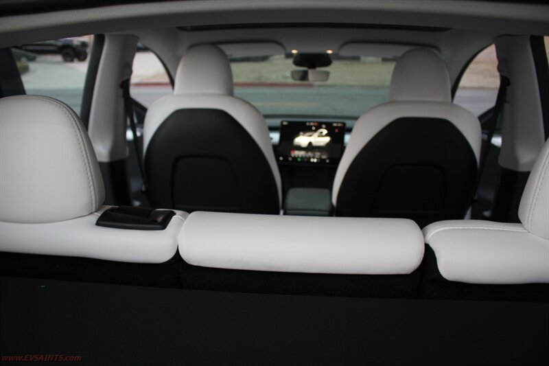 2025 Tesla Model Y Performance We Finance This - Photo 15 - Rialto, CA 92376-8618