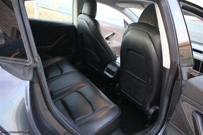 2018 Tesla Model 3 Long Range  We Finance - Photo 14 - Rialto, CA 92376-8618