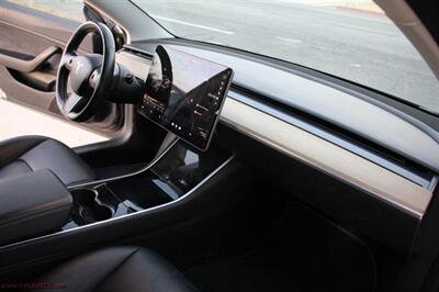 2018 Tesla Model 3 Long Range  We Finance - Photo 16 - Rialto, CA 92376-8618