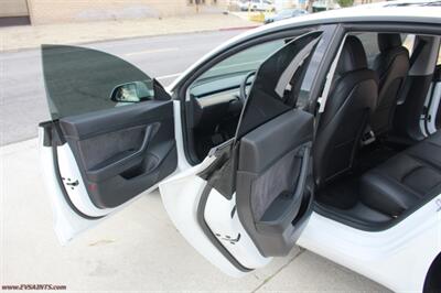 2021 Tesla Model 3 4H  We Finance - Photo 12 - Rialto, CA 92376-8618
