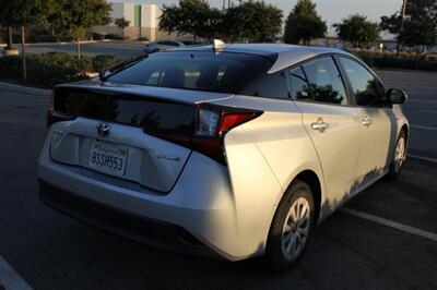 2019 Toyota Prius LE  We Finance - Photo 6 - Rialto, CA 92376-8618