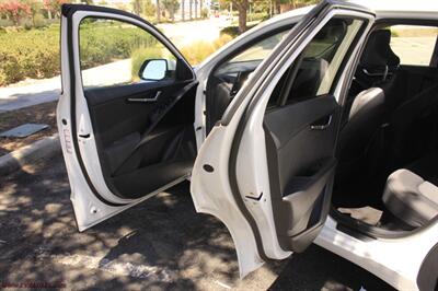 2024 Kia Niro LX  We Finance - Photo 9 - Rialto, CA 92376-8618