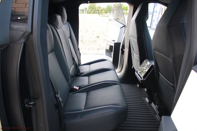 2024 Tesla Cybertruck Foundation Finance Available - Photo 20 - Rialto, CA 92376-8618