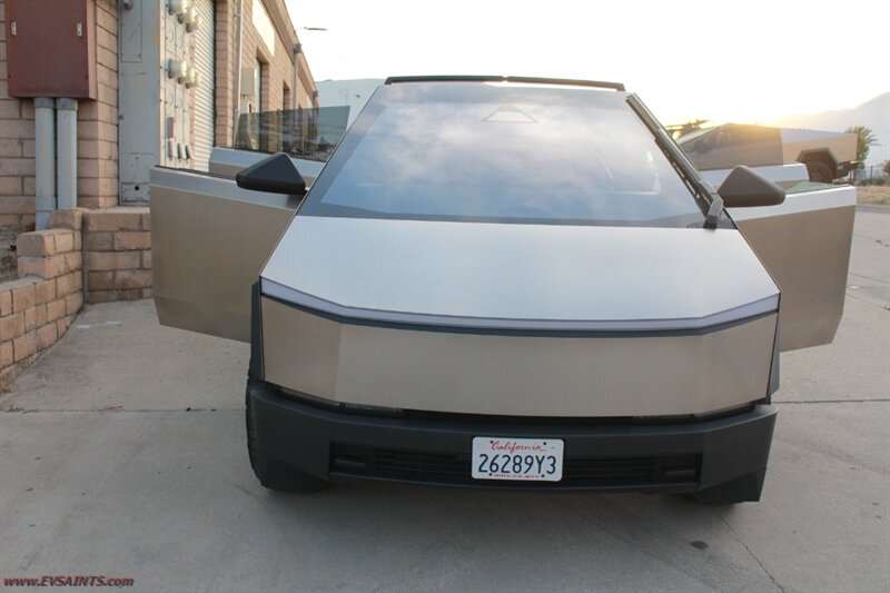 2024 Tesla Cybertruck Foundation Finance Available - Photo 3 - Rialto, CA 92376-8618