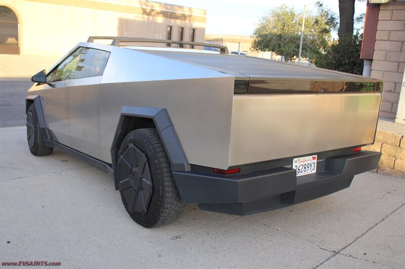 2024 Tesla Cybertruck Foundation Finance Available - Photo 8 - Rialto, CA 92376-8618