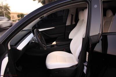 2023 Tesla Model Y Long Range  Finance - Warranty - Photo 14 - Rialto, CA 92376-8618