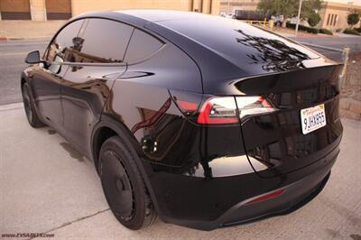 2023 Tesla Model Y Long Range  Finance - Warranty - Photo 22 - Rialto, CA 92376-8618