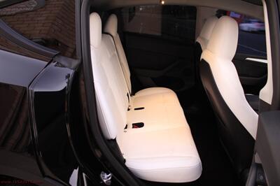 2023 Tesla Model Y Long Range  Finance - Warranty - Photo 8 - Rialto, CA 92376-8618