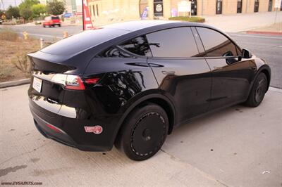 2023 Tesla Model Y Long Range  Finance - Warranty - Photo 5 - Rialto, CA 92376-8618