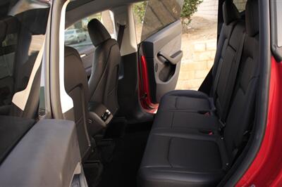 2023 Tesla Model Y Long Range   - Photo 12 - Rialto, CA 92376-8618