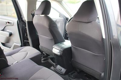 2021 Toyota Highlander Hybrid LE  We finance this vehicle - Photo 15 - Rialto, CA 92376-8618