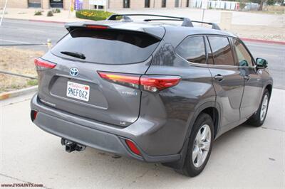 2021 Toyota Highlander Hybrid LE  We finance this vehicle - Photo 5 - Rialto, CA 92376-8618