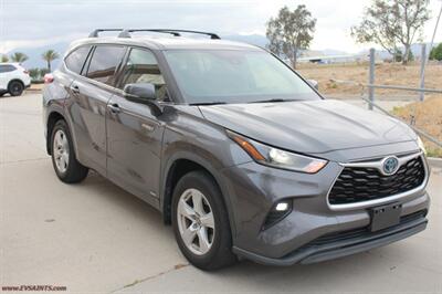 2021 Toyota Highlander Hybrid LE  We finance this vehicle SUV