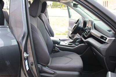2021 Toyota Highlander Hybrid LE  We finance this vehicle - Photo 18 - Rialto, CA 92376-8618