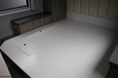 2023 Black Series HQ19 Off-Road Camper - Photo 8 - Rialto, CA 92376-8618